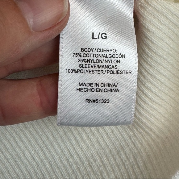 Vince Camuto Women's Clip Dot Sleeve Pullover Fashion Sweater - Picture 6 of 16